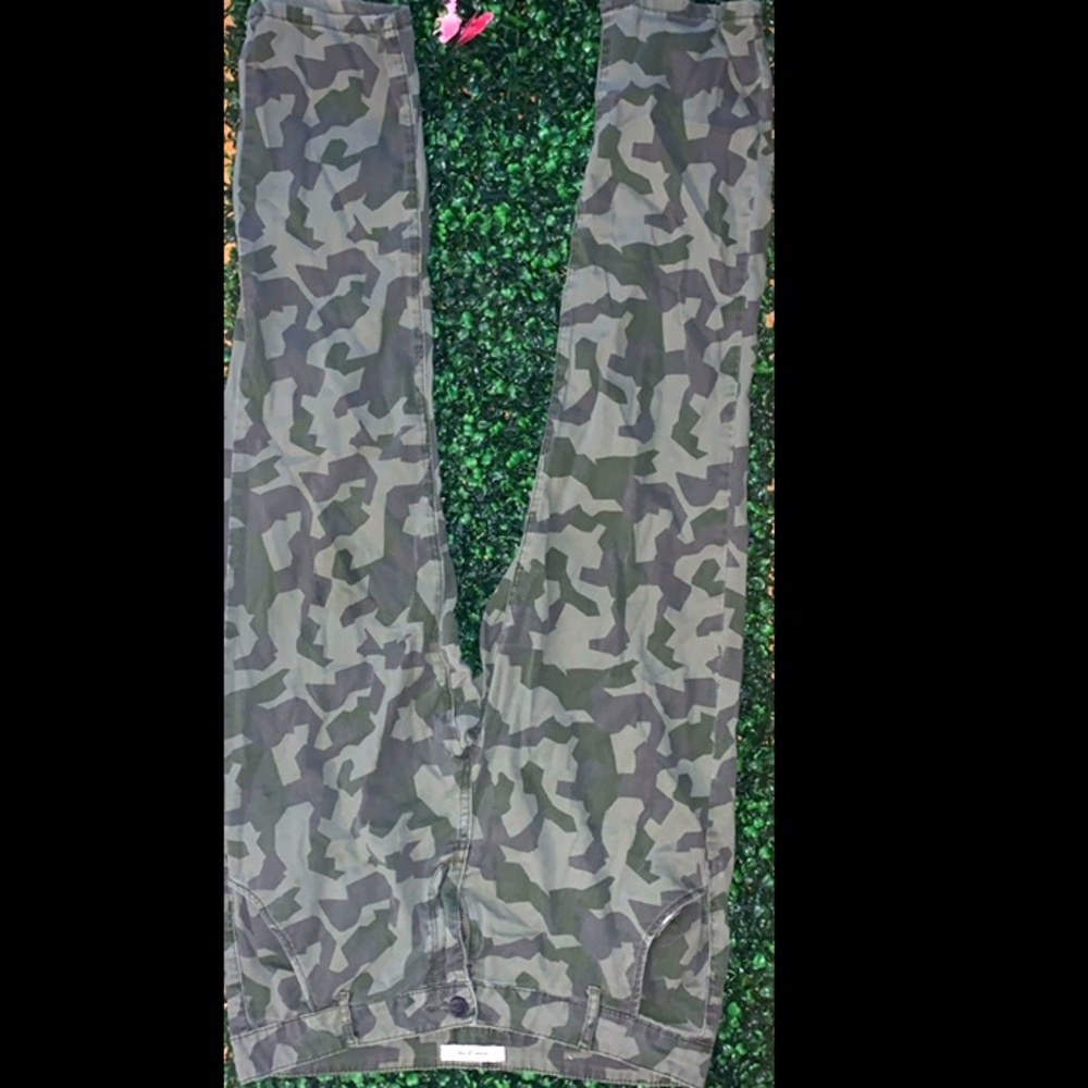 Camo pants
